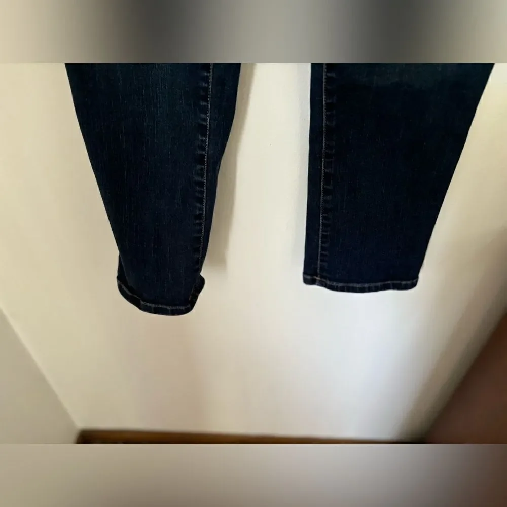 Chico's Perfect Stretch Dark Wash Denim Capri Jeans Size 0.5 23